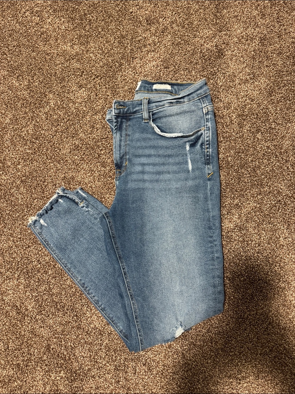 Kensie Women's Skinny Jeans in Medium Blue Wash